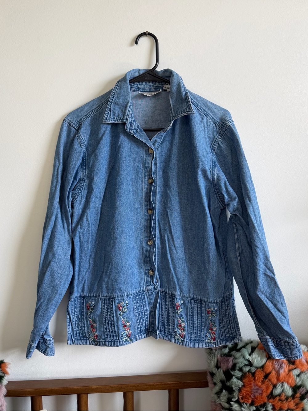 VINTAGE CASEY + MAX EMBROIDERED DENIM BUTTON DOWN SHIRT